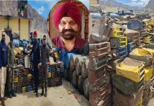 लद्दाख में सेना का बड़ा एक्शन: 60 साल पुराना युद्ध कबाड़ हटाकर पहाड़ों को दी नई जिंदगी लद्दाख में सेना द्वारा हटाया जा रहा सैन्य कबाड़